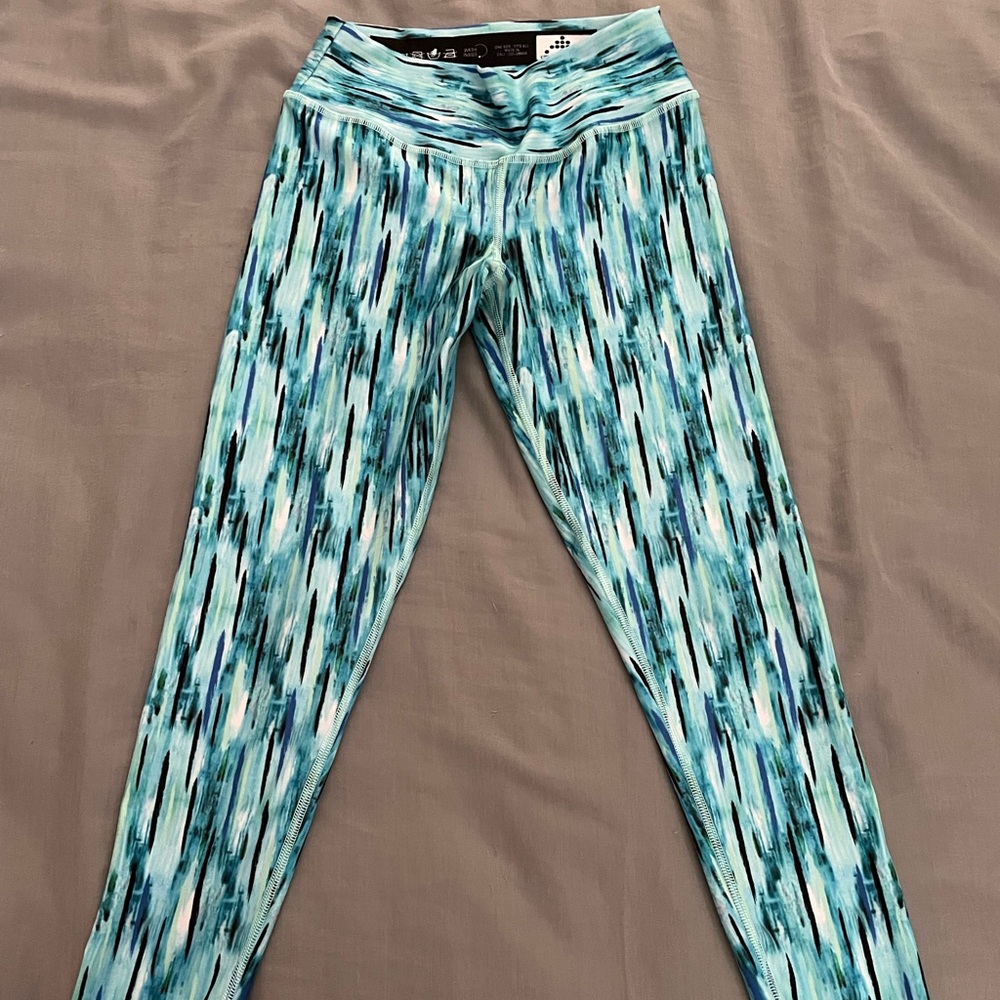 Cima activewear one size 7/8 tights